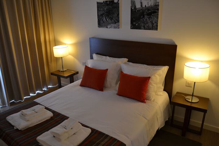 Room 6 of 72