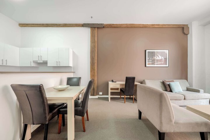 Room 90 of 190
