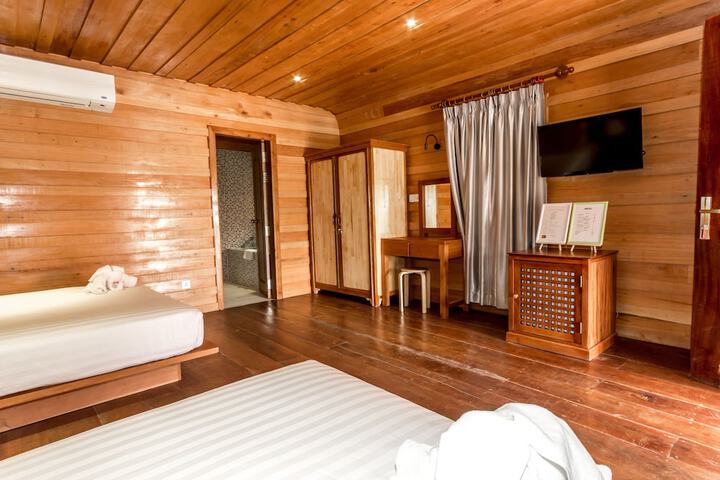 Room 17 of 40