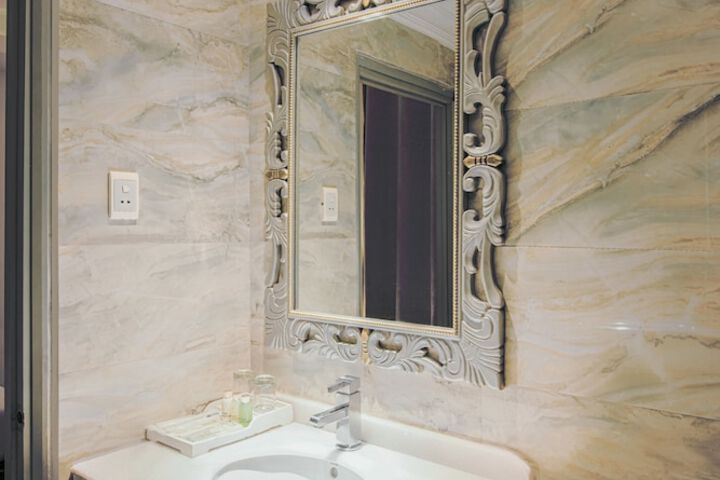 Clean Restrooms