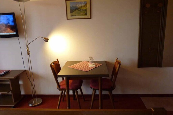 Room 7 of 13