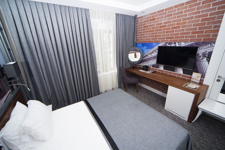 Room 26 of 130