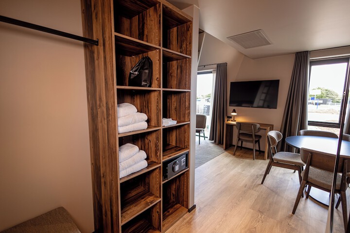 Room 2 of 50