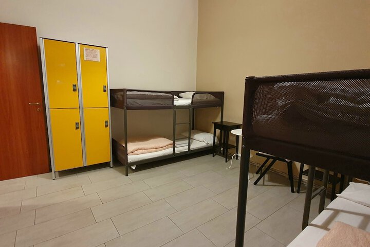 Room 25 of 46