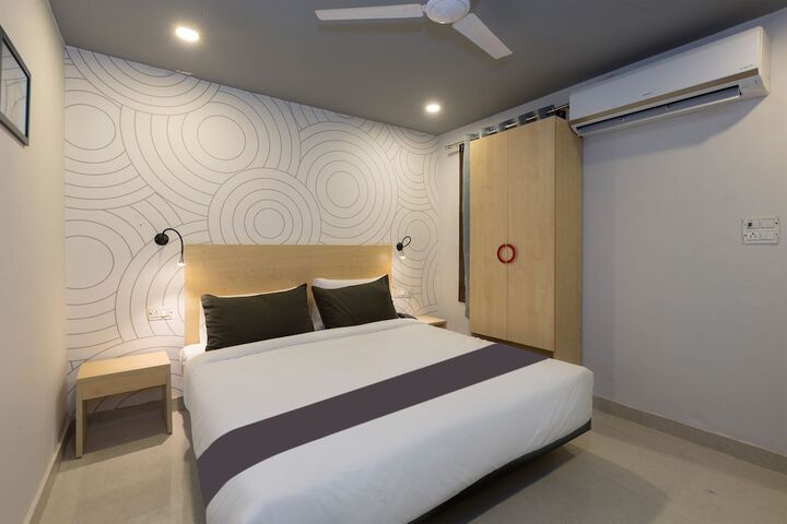 Room 12 of 14