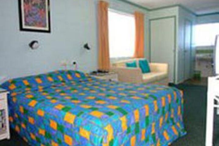 Room 2 of 6