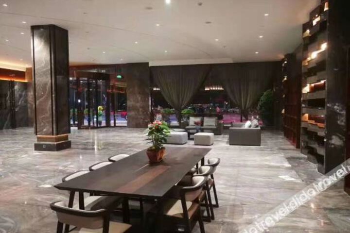 Hotel Interior 20 of 40