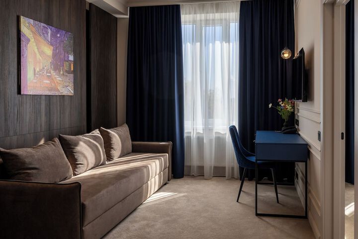 Room 45 of 98