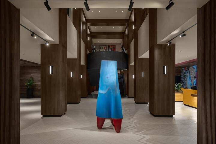 Hotel Interior 8 of 104