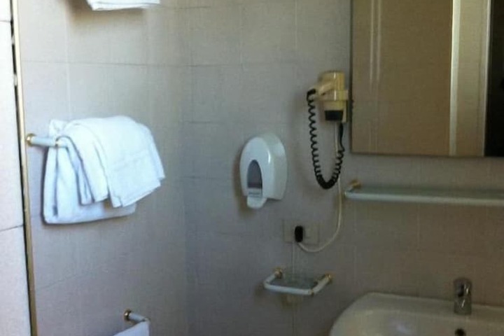 Room 21 of 51