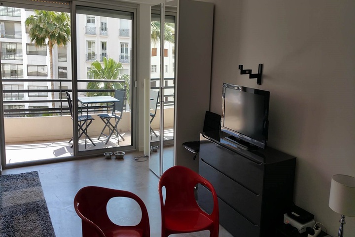 Room 36 of 62