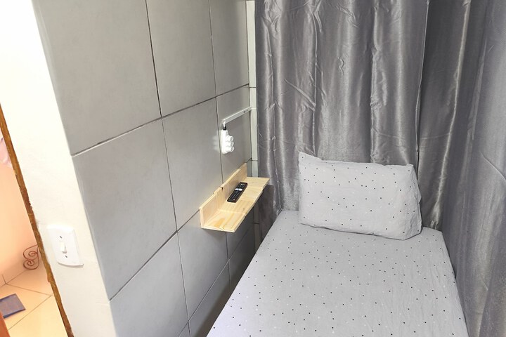 Room 9 of 46