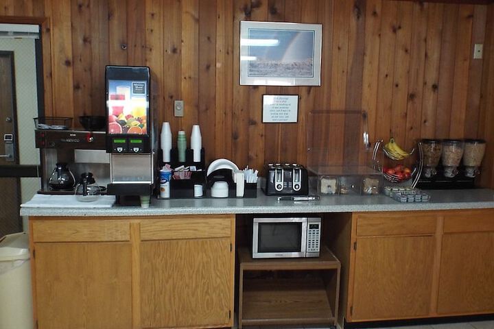 Breakfast/Coffee Service 18 of 22