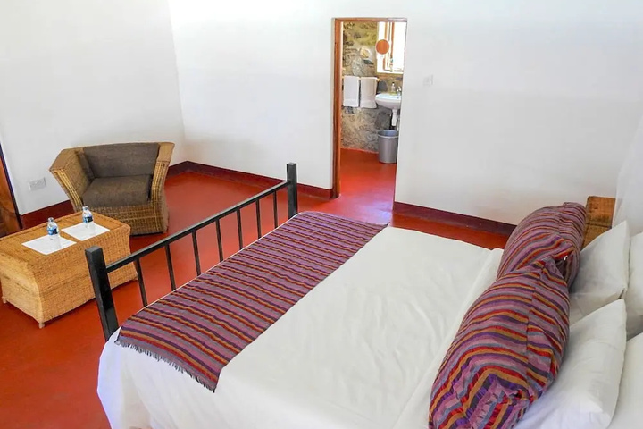 Room 2 of 17