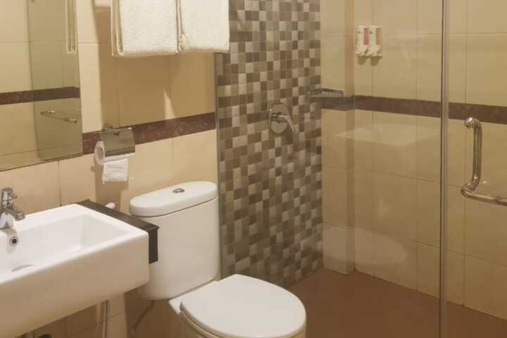 Room 11 of 15