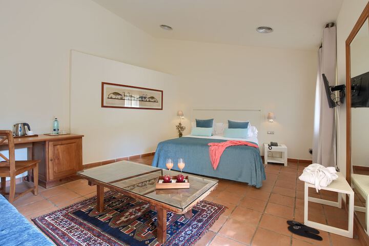 Room 5 of 73