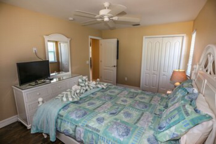 Room 17 of 23