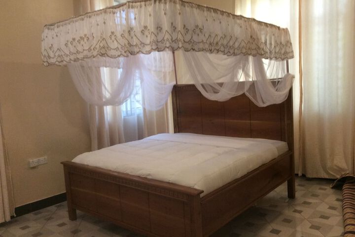 Room 3 of 12
