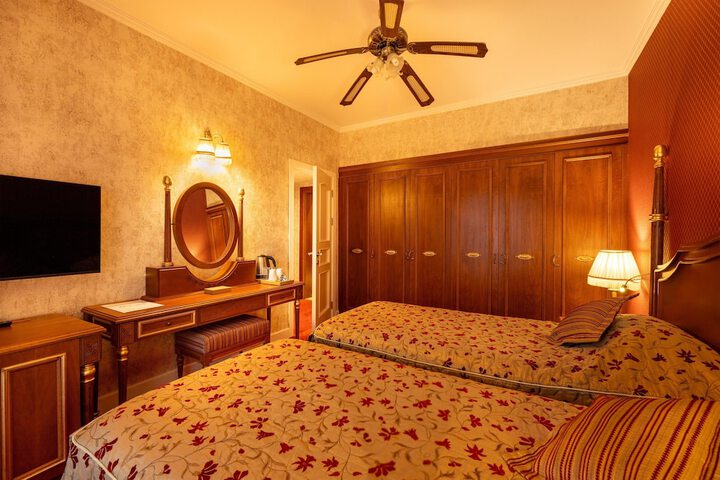 Room 54 of 321