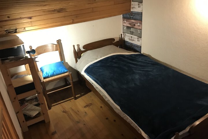Room 4 of 73