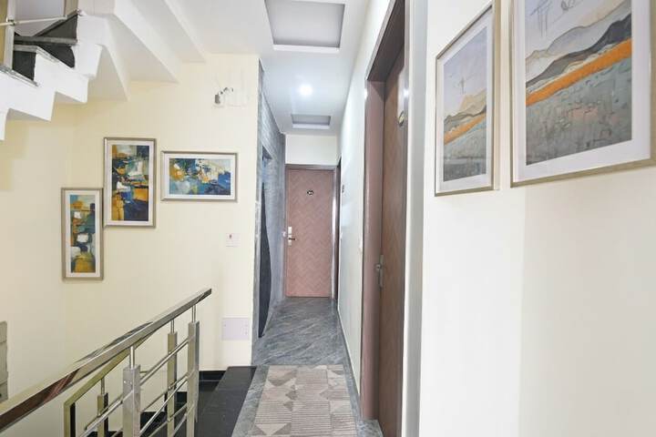 Hotel Interior 4 of 25