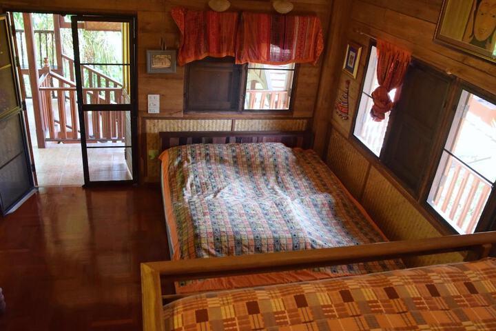 Room 8 of 50