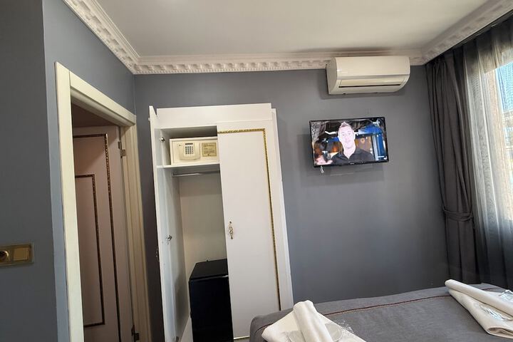 Room 46 of 110