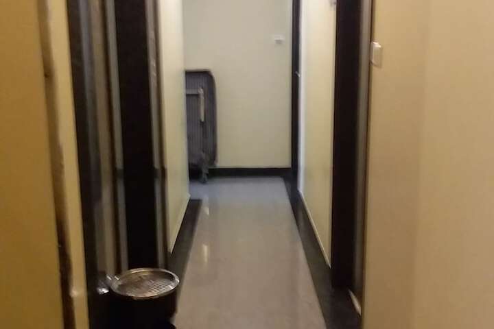 Ballroom/Hall 27 of 32