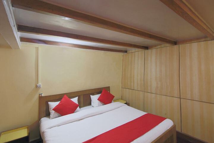 Room 6 of 17