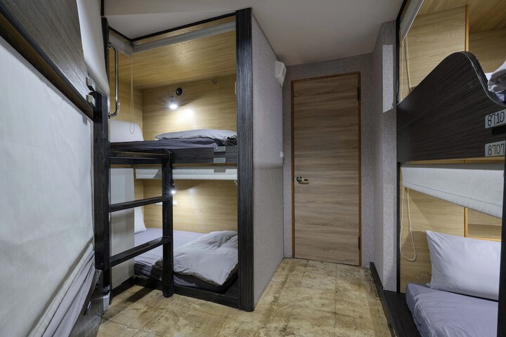 Room 8 of 25