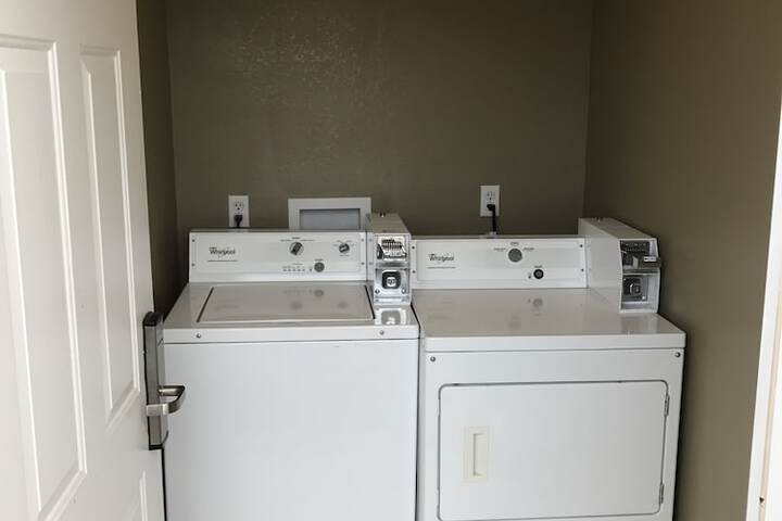 Room 11 of 15