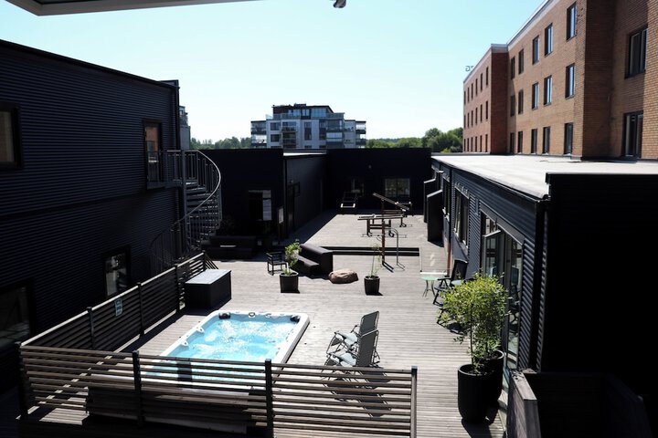 Hotel with Pool
