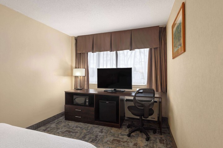 Room 19 of 40