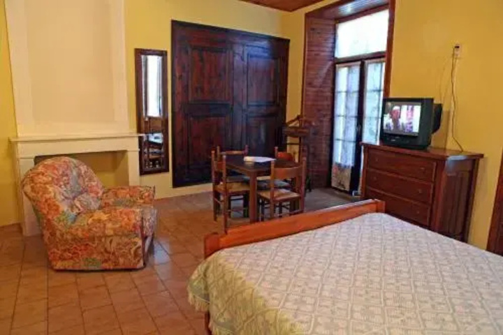 Room 3 of 16