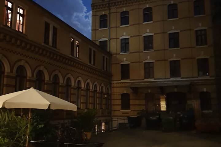 Hotel 200 of 202