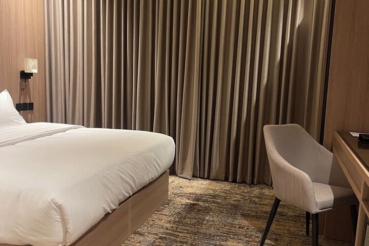 Room 3 of 12