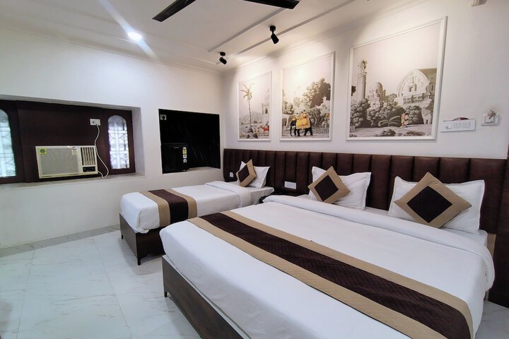 Room 25 of 58