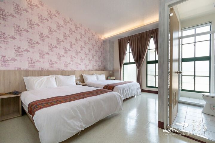 Room 6 of 47