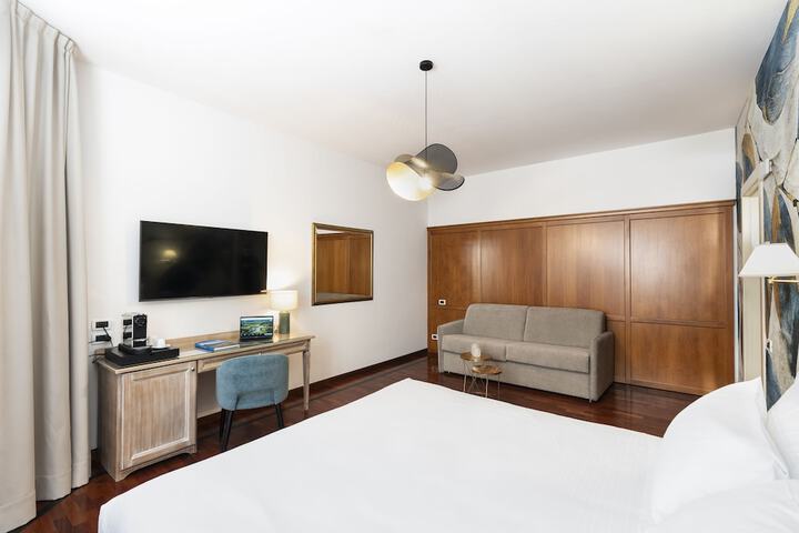 Room 26 of 59