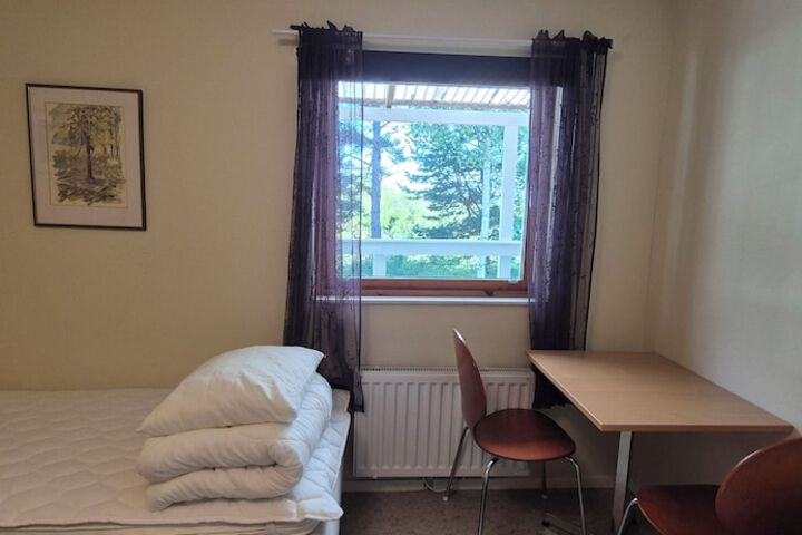 Room 13 of 68