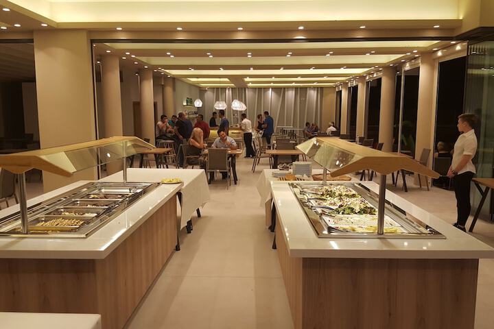 Dining 13 of 20