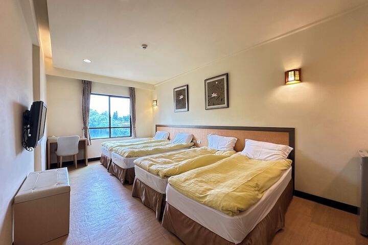 Room 5 of 31