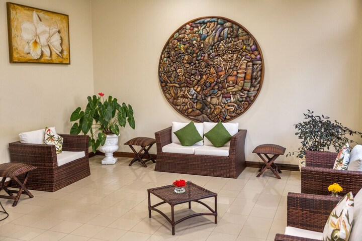 Hotel Lobby