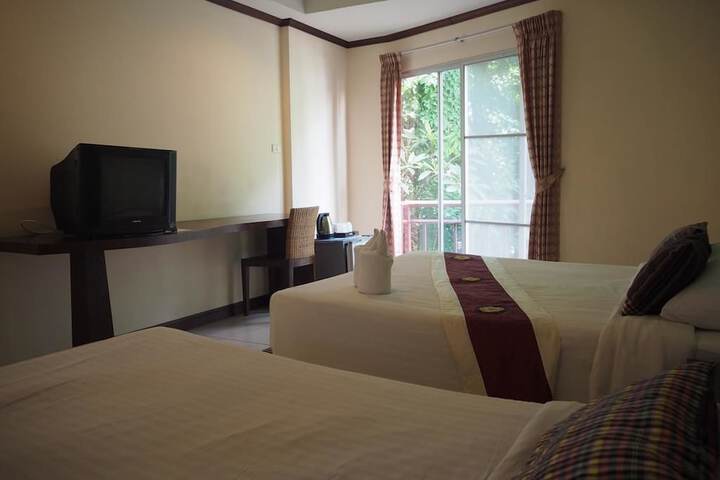 Room 7 of 25
