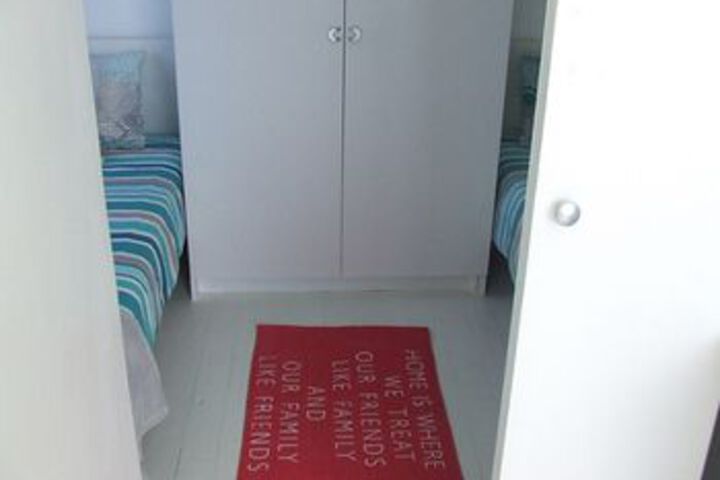 Room 34 of 63