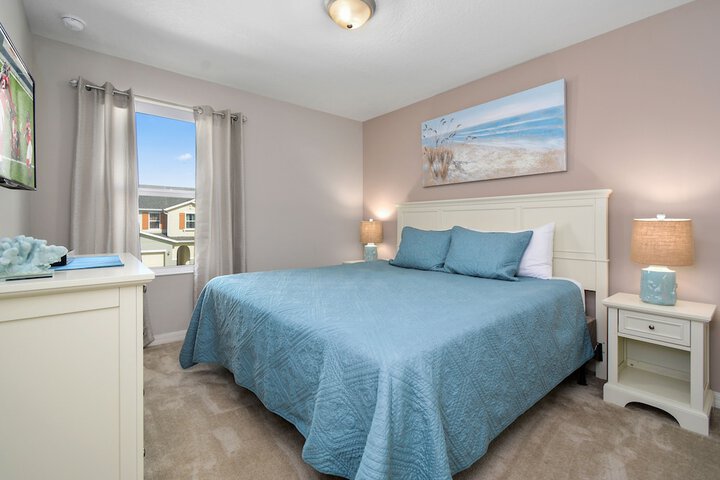 Room 10 of 27