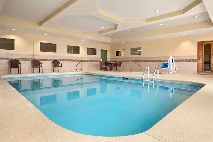 Pools & Facilities