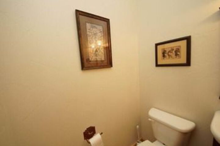 Room 6 of 65