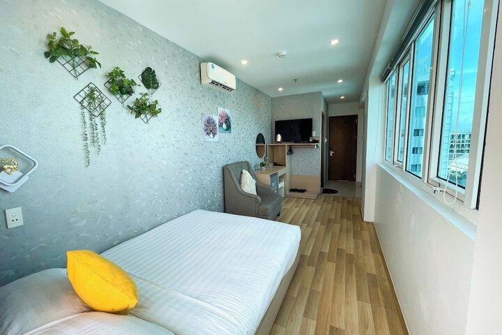 Room 52 of 82