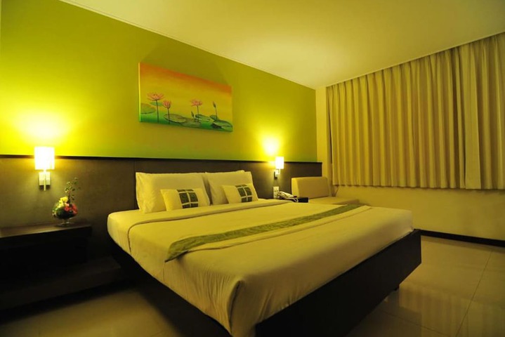 Room 4 of 31